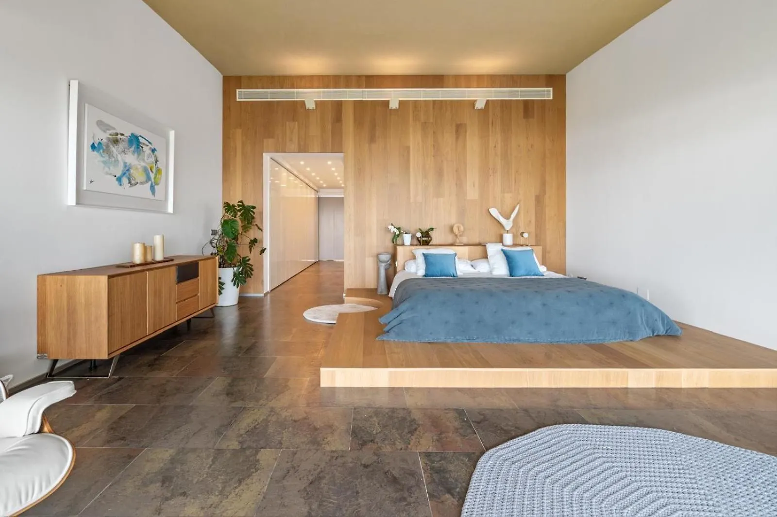 Luxury 5 Bedroom Villa 贝纳尔马德纳
